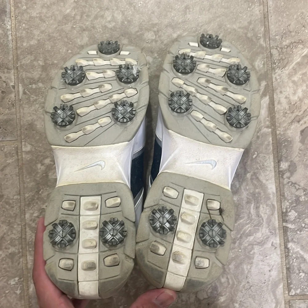 Nike Women's golf shoes‎ size 8.5